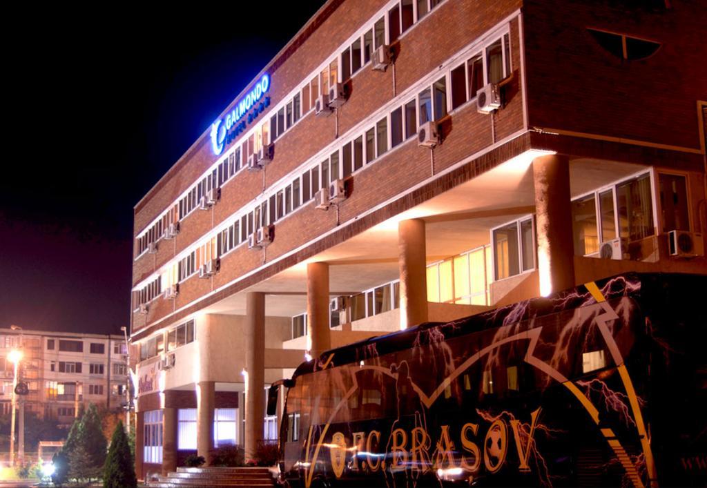 Galmondo Hotel Galaţi Exterior foto